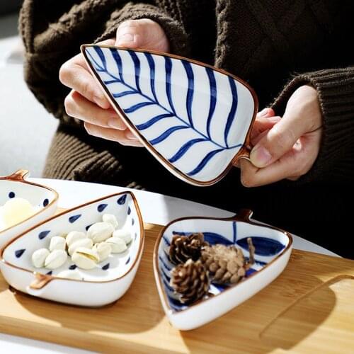 2/4PC set Creative Ceramic Plate with Wooden Tray Soy Sauce Dish Vinegar Snack Plates for Kitchen Gravy boat Sushi Sushi Plate