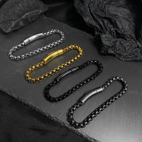 2021New Fashion Titanium Steel Mens Bracelet Luxury Punk Square Buckle Bracelet Mens Hip Hop Rock Bracelet Homme Mens Jewelry