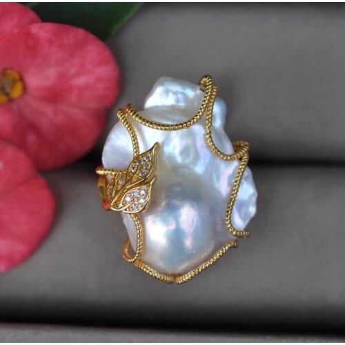 Z11448 30mm White Baroque Reborn KESHI Pearl Twining Ring