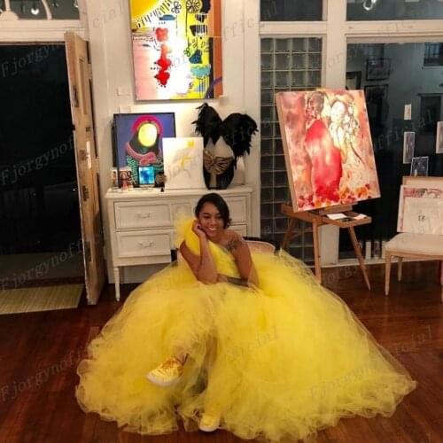 Yellow Tulle Party Dress Sweet 16 Dress Birtyday Party Wear Custom Made Ruffles One Shoulder Ball Gown Prom Gowns Tulle Robes