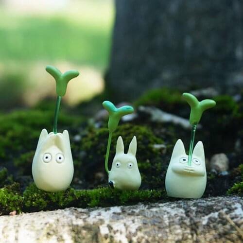 Fairy Garden Supplies Miniature Tiny White Totoro Figurines Holding Leaf Terrarium DIY Accessories