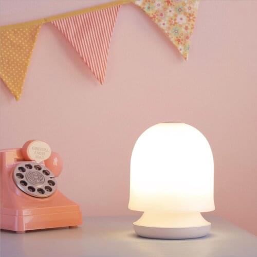 Beat the lamp two gears to control the night light to set the time to turn off the lamp and reduce the pressure with the light