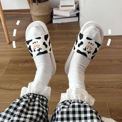 New 2021Summer Women Dairy Cows Indoor Slippers Floor Flat Shoes Indoor Flip Flops Female Bathroom Home Slippers claquette femme