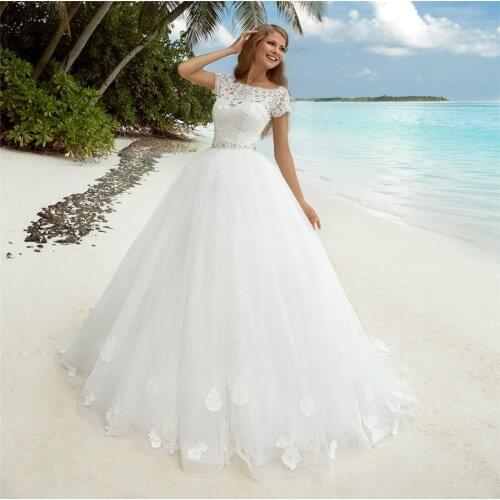 Modest Scoop Short Sleeves Lace Ball Gown Wedding Dresses With Buttons Back Custom Made Long Bridal Gowns Princess White