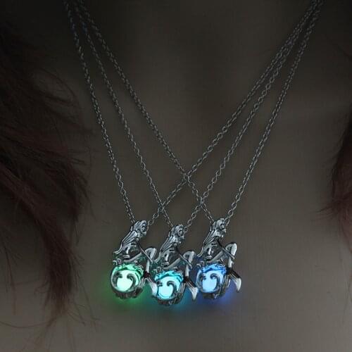 Charm Glowing Mermaid Pendant Necklace Luminous Jewelry Choker 3 Colors Gift For Women Necklace Fashion Chain