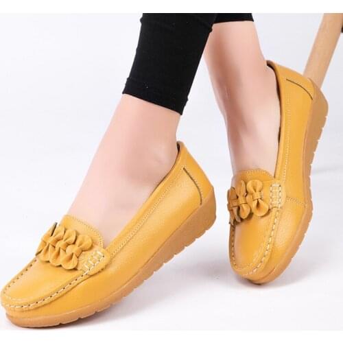 2021 Women Shoes Spring Autumn Cow Leather Flats Women Footwear Slip On Loafers Mother Moccasins Shoes Female Large Size 35-44