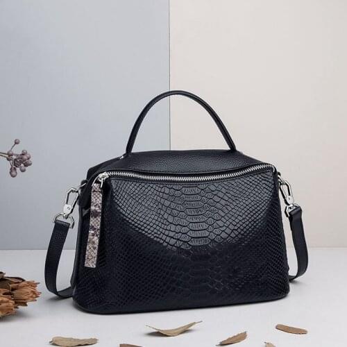 Europe And The United States Style New Tide Fashion The Large Capacity Cowhide Womens Handbags High Quality Shoulder Bags