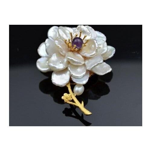 High Quality Natural Shaped Pearl Brooch One Flower Brooch Pendant