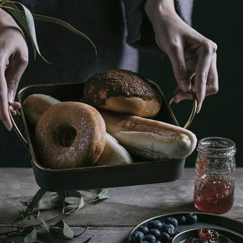 JINSERTA Vintage Round Metal Serving Tray Retro Bread Dish Storage Tray Dinner Plates Tableware Kitchen for Home