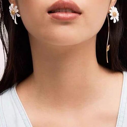 Summer Little Daisy Stud Earrings For Women 2020 Fresh French Style Asymmetrical White Flower Korean Earrings Femme Bijoux