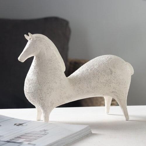 Creative Personality Abstract War Horse Sculpture Animal Resin Decoration Home Adornment Living Room Desktop Statue Ornaments