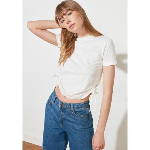 TRENDYOLMİLLA Ecru Shirred Basic Knitted T-Shirt