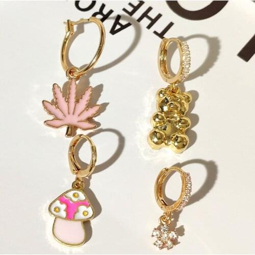 ESTRELLADEMAR Women's Gold Earrings