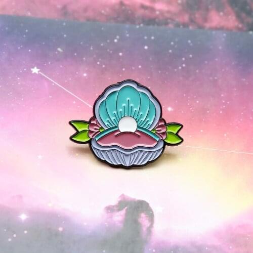 Exquisite Creative Shell Mysterious Bright Pearl Gorgeous And Eye-Catching Personality Brooch All-match Badge Accessories INS