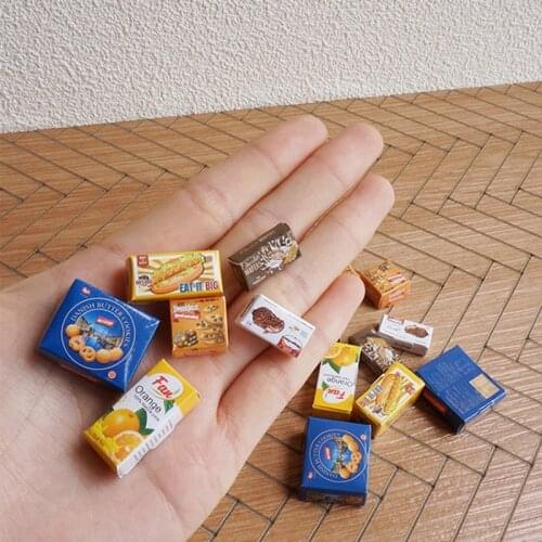 6pcs Dollhouse Miniature 1/12 Scale Cookies Simulation hamburgerbox for Barbies Blyth Doll Housep Kitchen Toy