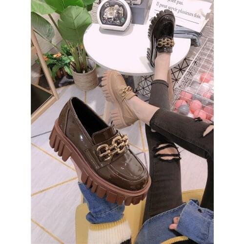 2021 spring and autumn new womens thick-soled patent leather metal buckle single shoes all-match British small leather shoes