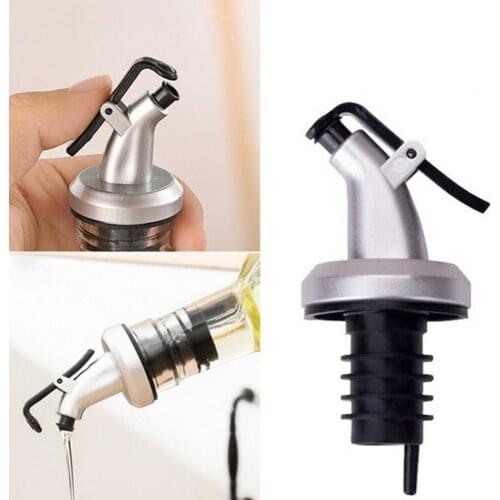 Olive Oil Sprayer Liquor Spirit Pourer Dispenser Flow Wine Bottle Pour Spout Pourers Flip Top Stopper Barware Kitchen Tools