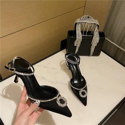 Whnb Women's Shoes With A Strap