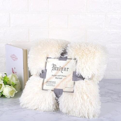 BUTTER RAISIN Fur Blankets