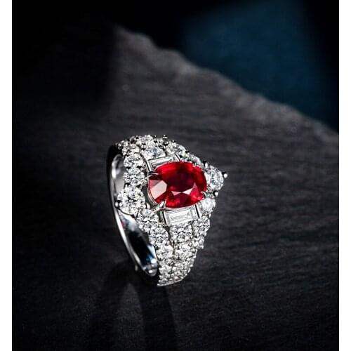 Iadies New 925 Silver Ring Emulation Ruby Noble Temperament Inlaid Red Diamond Ring For Women Wedding Jewelry Birthday Gift