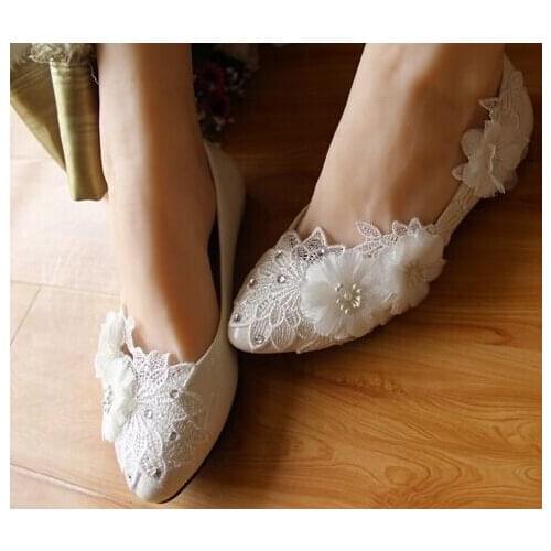 White lace flowers wedding shoes women med low high heels sweet handmade brides shoes lady red party dress shoes