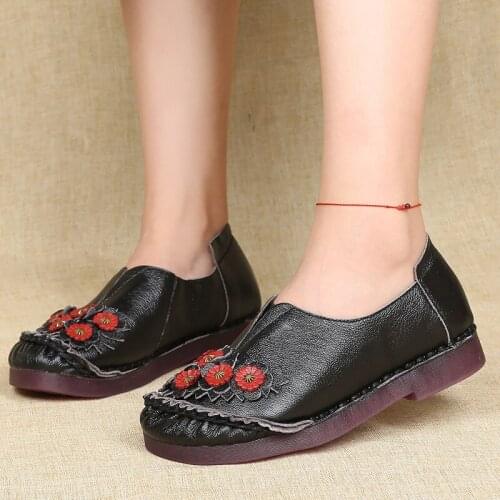 Spring Autumn Fashion Womens Genuine Leather Handmade Flat Shoes Ladies National Wind Soft Bottom Loafers Slip On Casual Shoes