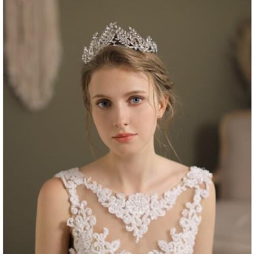 Delicate Princess Crown Silver Alloy Rhinestone Bridal Hair Band Headdress for Wedding Travel Studio Photos Prop HP112