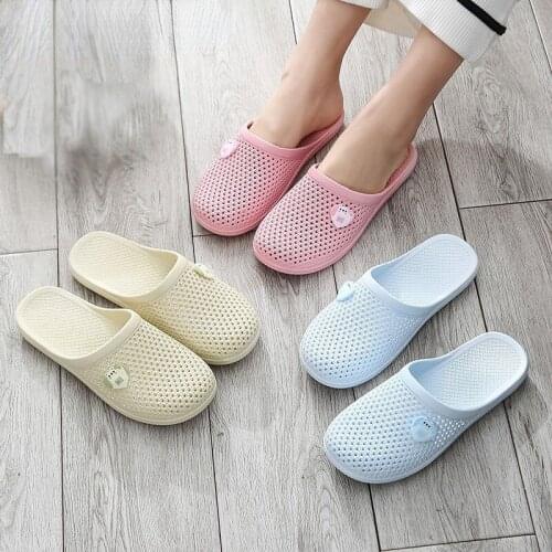 Summer New Sandals Flat-bottomed Baotou Womens Slippers Soft Bottom Non-slip Indoor and Outdoor Wear Casual Bathroom Slippers