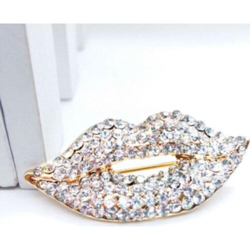 New 2021 Red Color Rhinestone Lips Brooches For Women Fashion Sexy Mouth Brooch Pin Shining Fashion Jewelry Gift