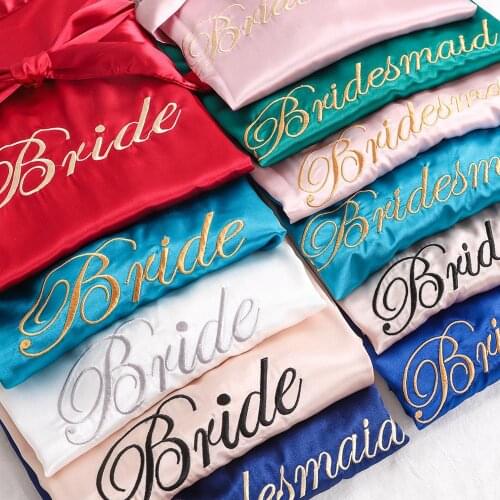 Bright Light Bride Wedding Gown Bridesmaid Hand Ceremony Custom Embroidered Wedding Silk Bathrobe Lounge Intimate Lingerie