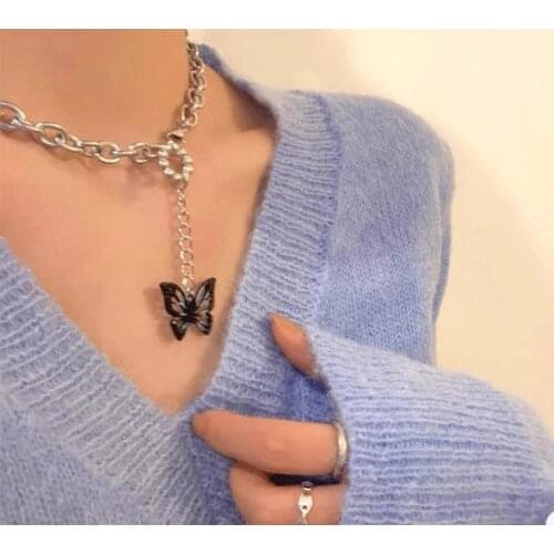Butterfly Pendant Clavicle Chain For Women Niche Ins Hip-Hop Trend Necklace Silver Round 2021 Alloy Rhinestone Fashion Jewelry