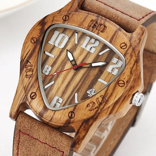 Fashion Men Wood Watch Unique Triangle Design Mens Watches Top Brand Luxury Natural Bamboo Handmade Quartz Watch Leather Strap