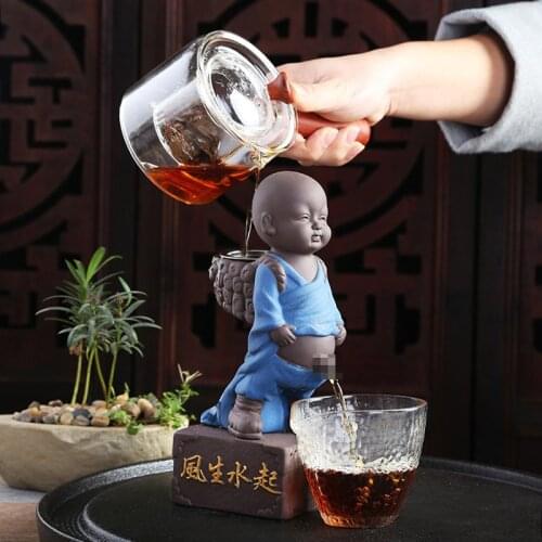 Free shipping Zisha tea pet little monk crafts ornaments filter tea leaker creative personality tea ceremony accessories