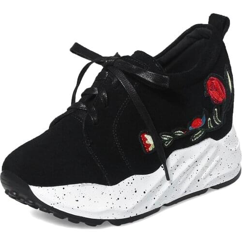 2018 the new leisure with thick soles with motion wind mill sand leather embroidery shoes 18329 students