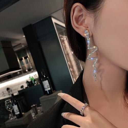 2020 New Fashion Womens Earrings Snake Shape Unique Ear Drop Earrings For Women Girl Brides Wedding Jewelry Party Wholesale