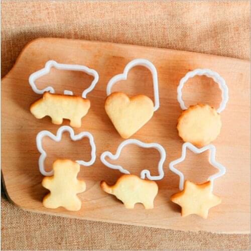 6Pcs/Set Plastic Cookie Moulds Cute Cartoon Animal Biscuit Pastry Cutter Kids Fondant Sugar Chocolate Kitchen Decorating Tools