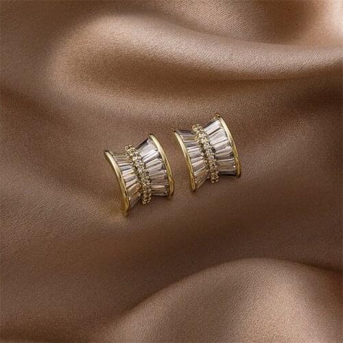 2021 New Korean Good Quality Shining Zircon Bow Geometric Stud Earrings For Women Fashion Pendientes Boucles d'oreilles
