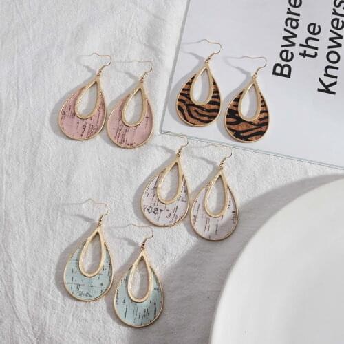Gold Color Frame Teardrop Natural Cork Earrings for Women 2021 Hot Selling Cutout Waterdrop Earrings Jewelry Whokesale