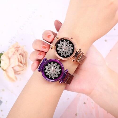 New Fashion Women Flower Rhinestone Wrist Watch Ladies Luxury Casual Rose Gold Steel Quartz Watch Relogio Feminino Magnet Clock