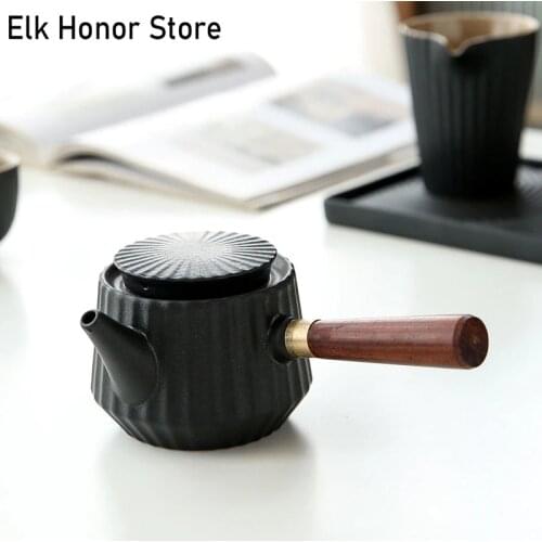 180ml Japanese Style Petal Porcelain Teapot Black Coarse Ceramic Household Teakettle Wood Side Handled Teapot Pu'er Master Pots
