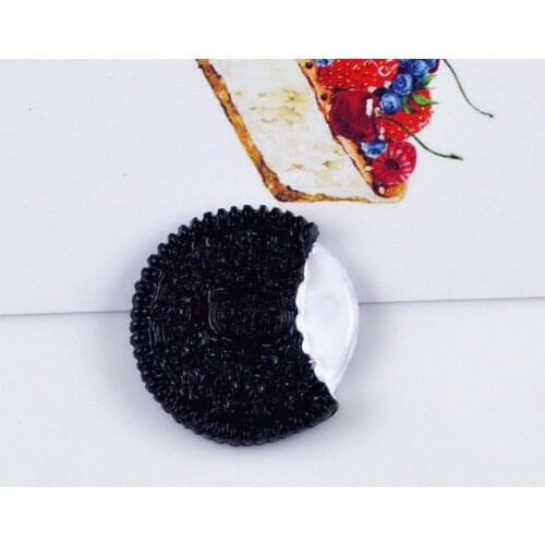 100pcs/lot 27mm Wholesale Imitation Food Resin Oreo cookies Biscuit Flatback Cabochon For Art Supply Mobile Decoration Craft