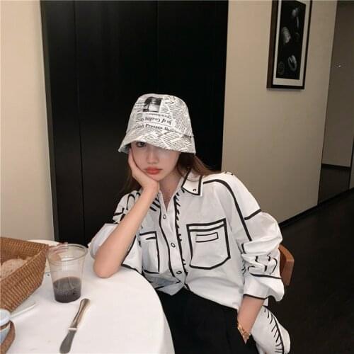 Shirt female design sense niche loose outer wear long-sleeved autumn shirt 2020 new line cool blouse