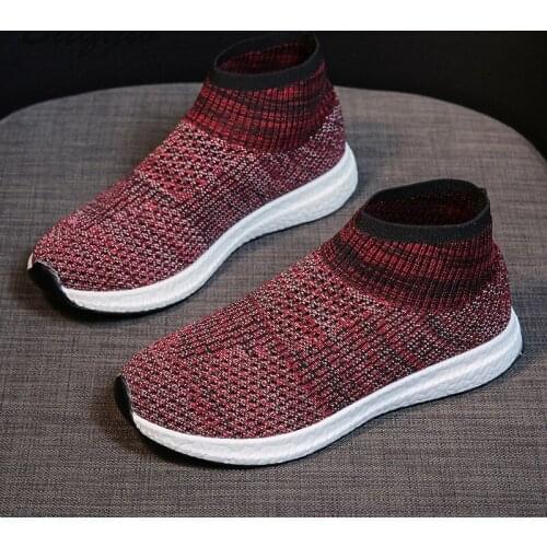 2021 New Women Sneakers Breathable Ladies Slip-On Knit Solid Color Sneakers for Female Sport Mesh Casual Shoes Vulcanize Shoes