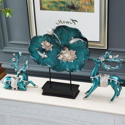 European Resin Lucky Deer Lotus Ornaments Wedding Gift Home Livingroom Table Figurines Crafts Office Desk Animal Decoration