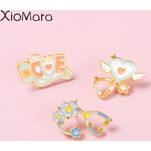Love Stethoscope Medical Lapel Pins First Aid Angle Wings Brooches Nursing Graduation Doctors Nurse Assistant Gifts Wholesale