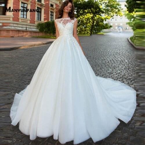 2021 Hot Sale O-Neck Embroidery Appliques Tulle Cap Sleeve Bridal Ball Gown Custom Made Button Back Chapel Train Wedding Dress