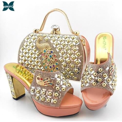 20210 Italian Design Nigerian New Platform Ladies Shoes and Bag Set Decorated With Phoenix Shape Metal in Peach Color for Party