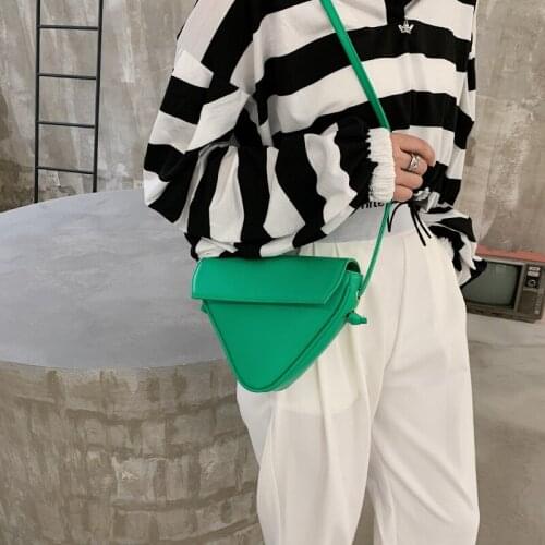 Trendy design triangle bag small bag 2021 new trendy fashion net red messenger bag female soft leather shoulder bag