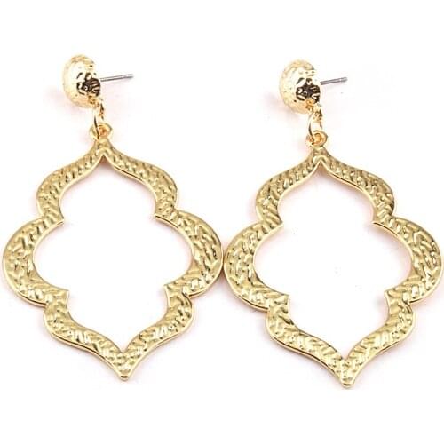 Free shipping New Arrival Fashion Metal Lips Drop Pendant Women Earring