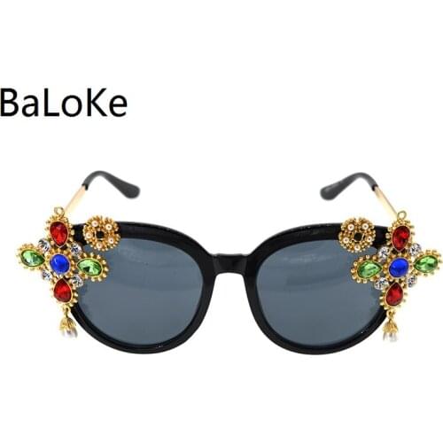 Vintage Sunglasses Women Cat Eye New Brand Designer Sun Glasses Retro Crystal ladies Sunglasses Black Eyewear